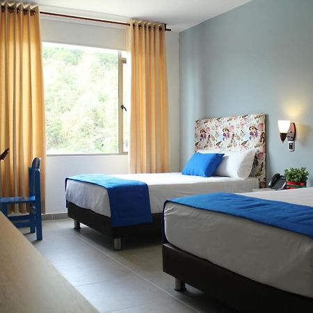 Hotel Ventura Loma Mesa de Ruitoque المظهر الخارجي الصورة