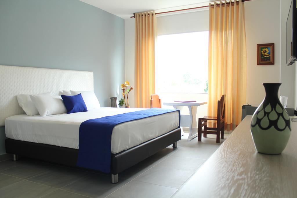 Hotel Ventura Loma Mesa de Ruitoque المظهر الخارجي الصورة